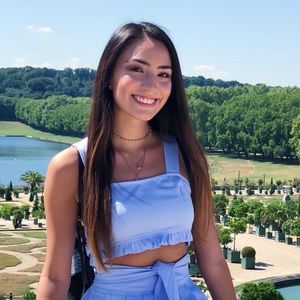 Meet your Posher, Alyssa